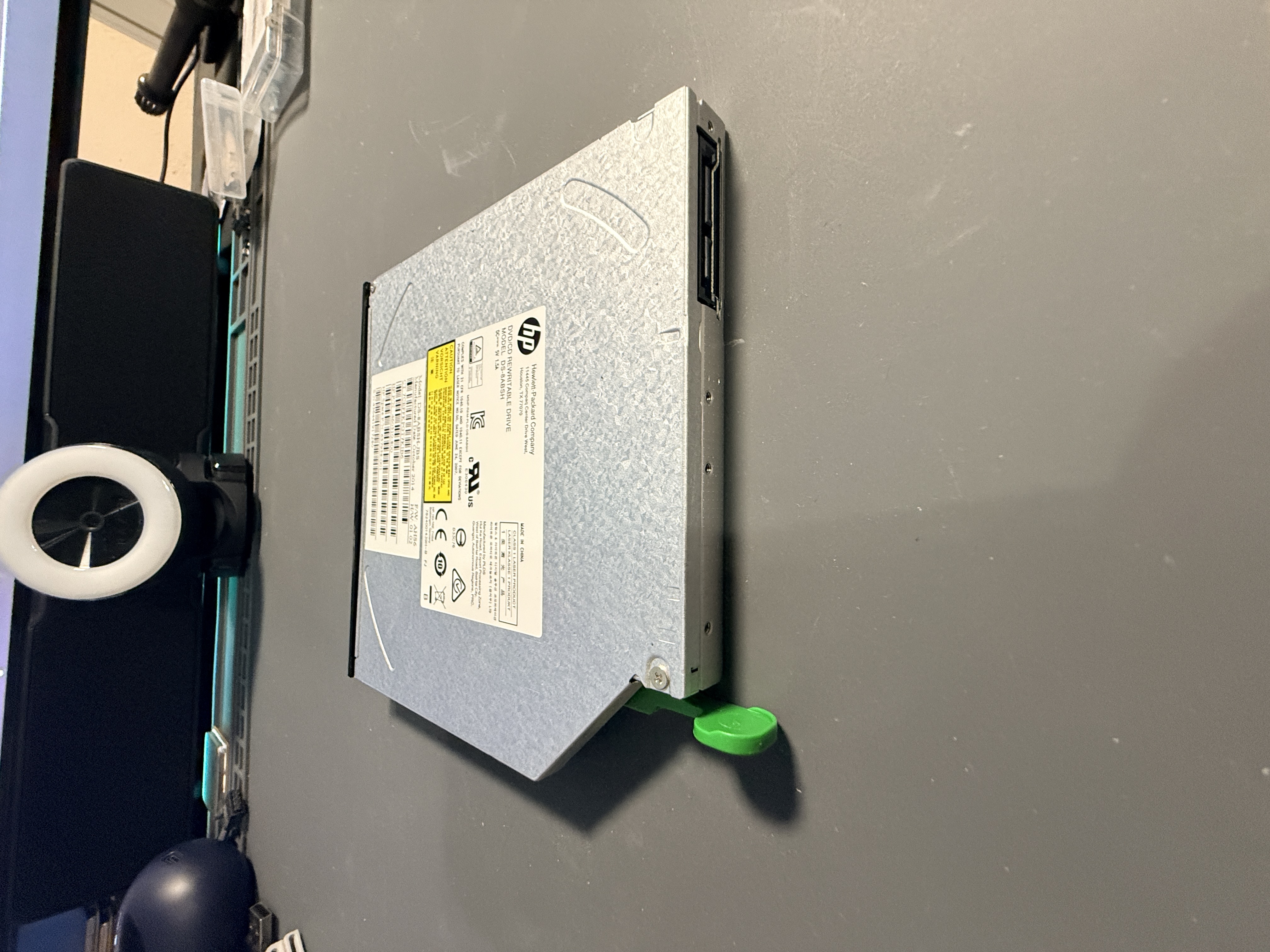HP DVD/CD REWRITABLE DRIVE